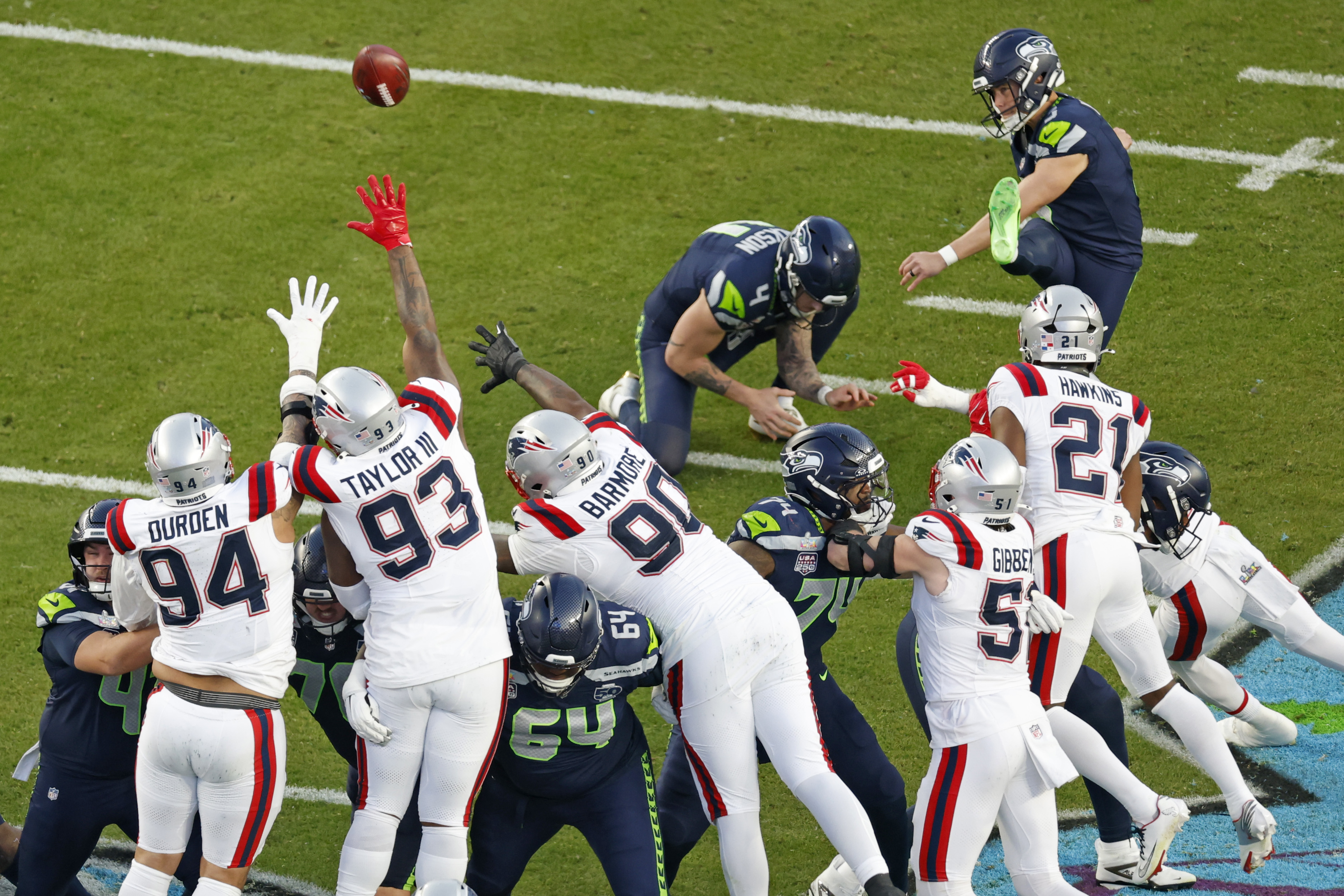New England Patriots defenders attempt to block a field goal by Seattle Seahawks kicker Jason Myers | Source: Getty Images