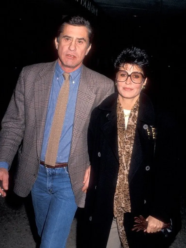 James Farentino and Tina Sinatra on December 11, 1989 at the Cineplex Odeon Century Plaza Cinemas in Century City, California. | Photo: Getty Images