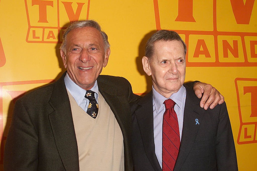 Jack Klugman and Tony Randall at the TV Land fifth anniversary celebration in New York City on 04/25/2001 | Photo: Getty Images