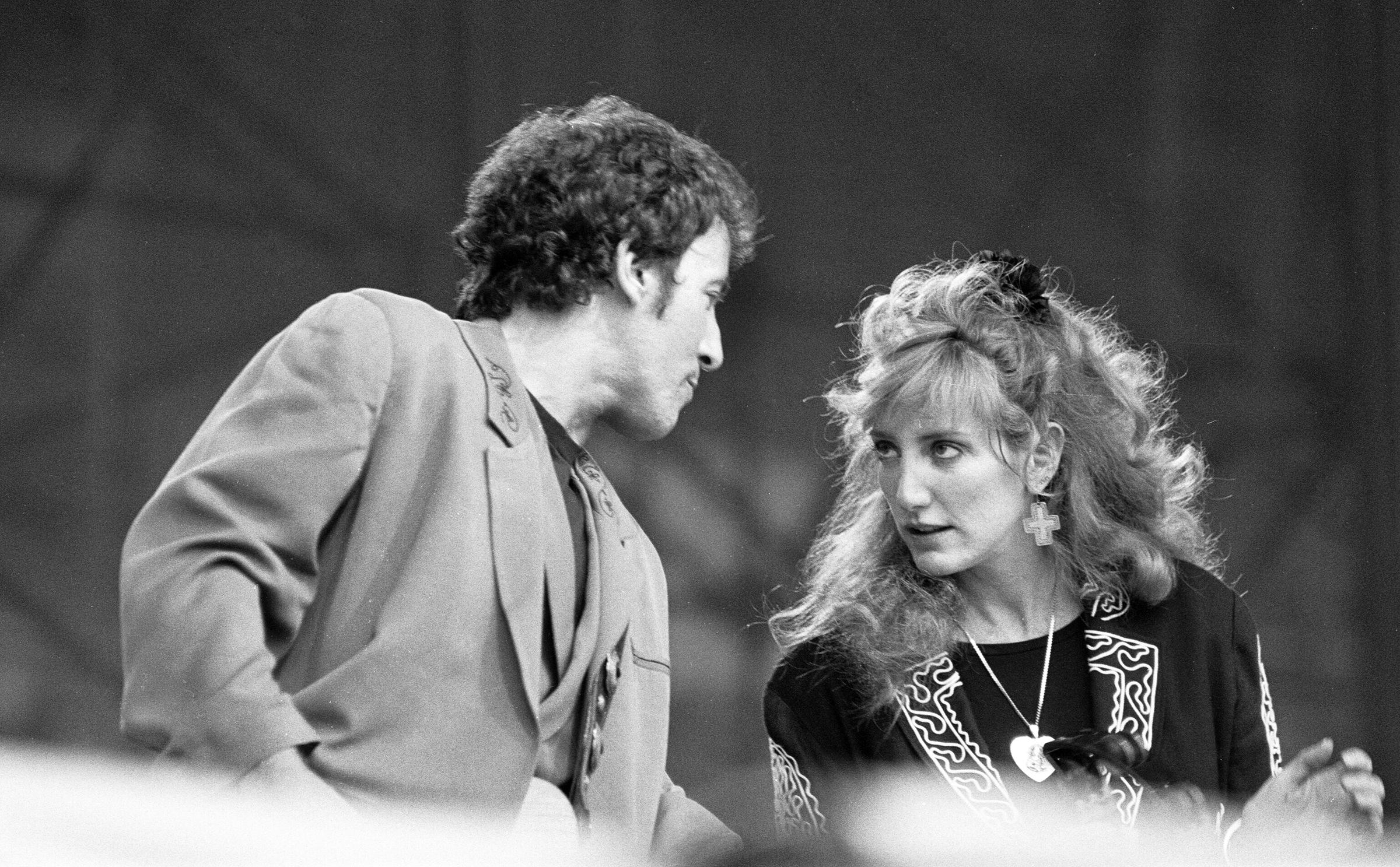 Bruce Springsteen and Patti Scialfa performed in a concert in Birmingham on June 21, 1988. | Source: Getty Images