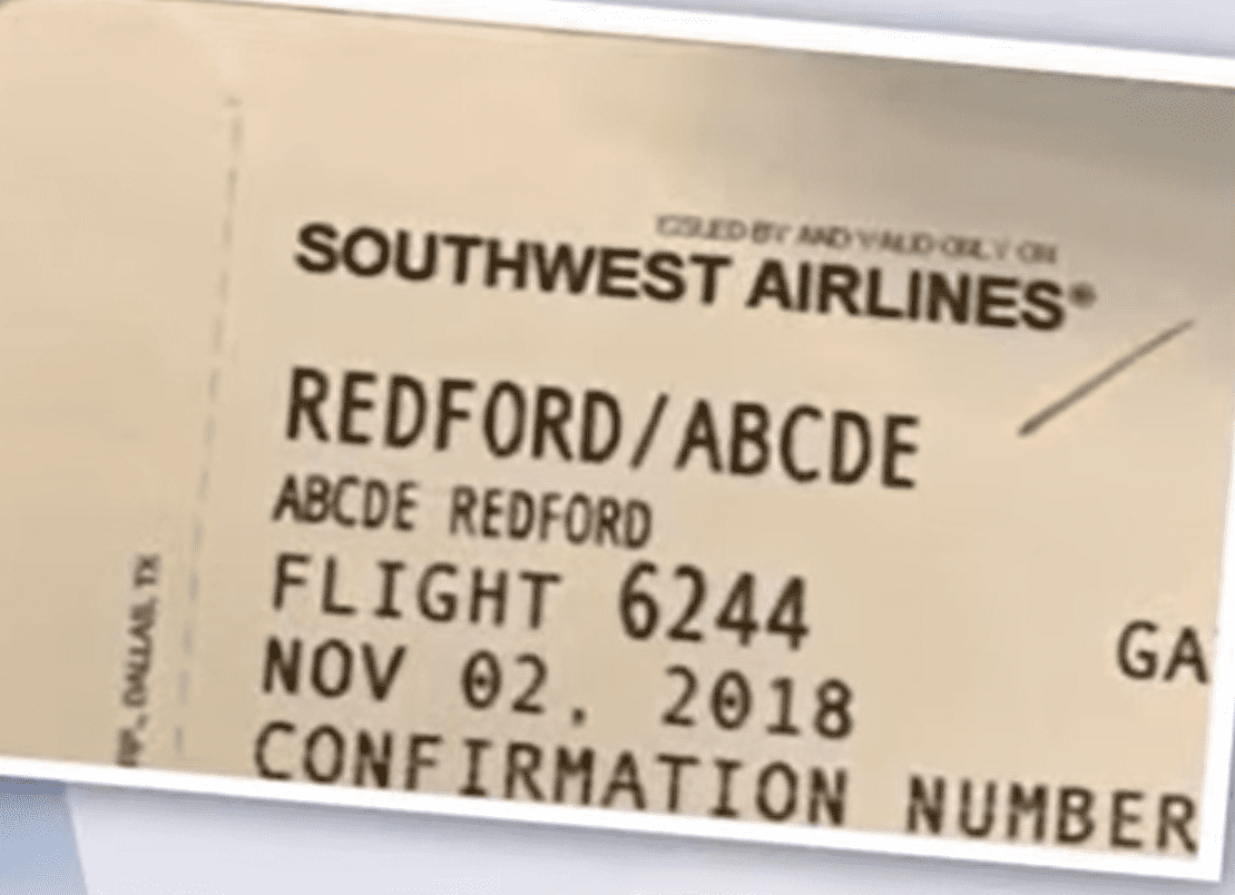 A picture of Abcde's boarding pass the employee posted on social media. | Source: youtube.com/Inside Edition