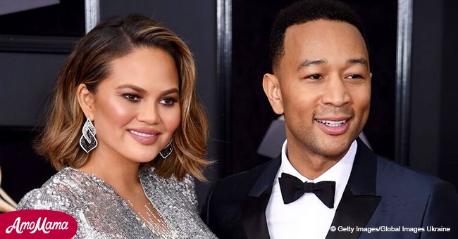  Chrissy Teigen shares first photo of daughter Luna and son Miles together