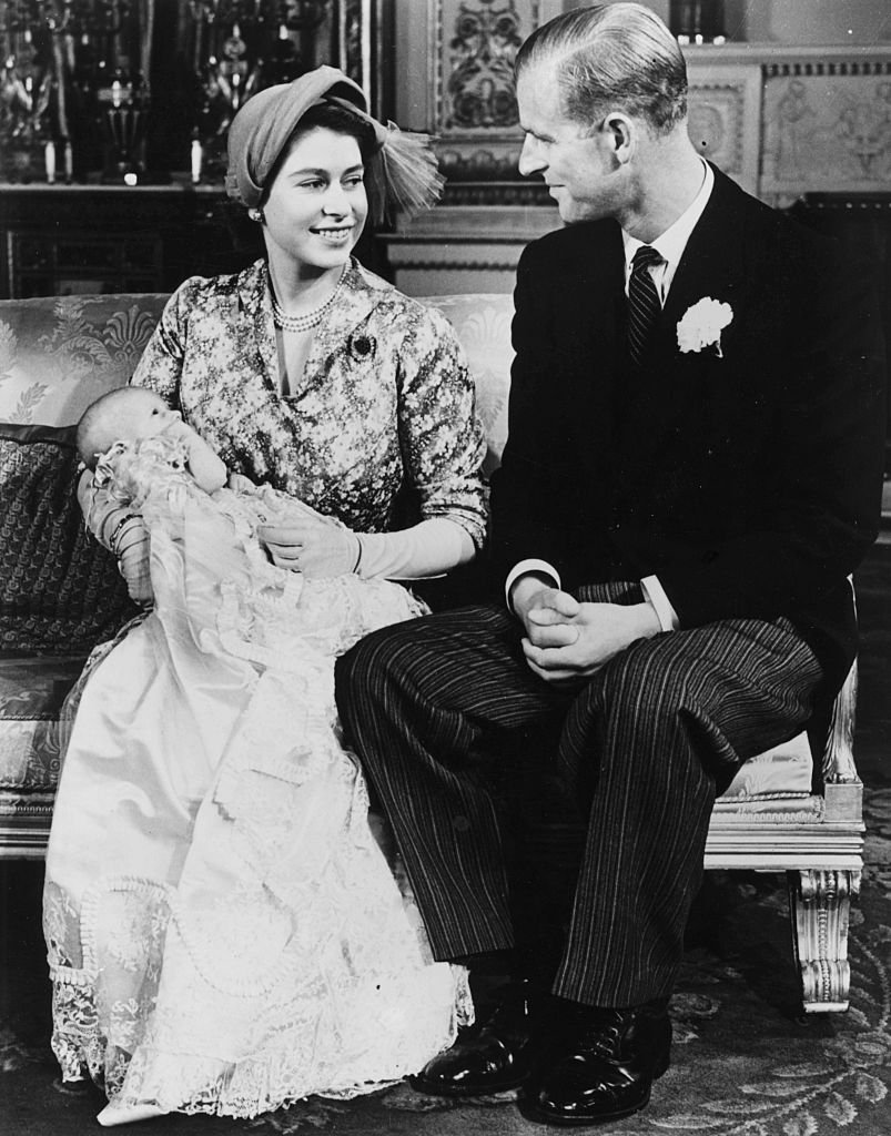 Princess Elizabeth and Prince Philip with their baby daughter Princess Anne at Buckingham Palace, on October 23, 1950 | Photo: Getty Images
