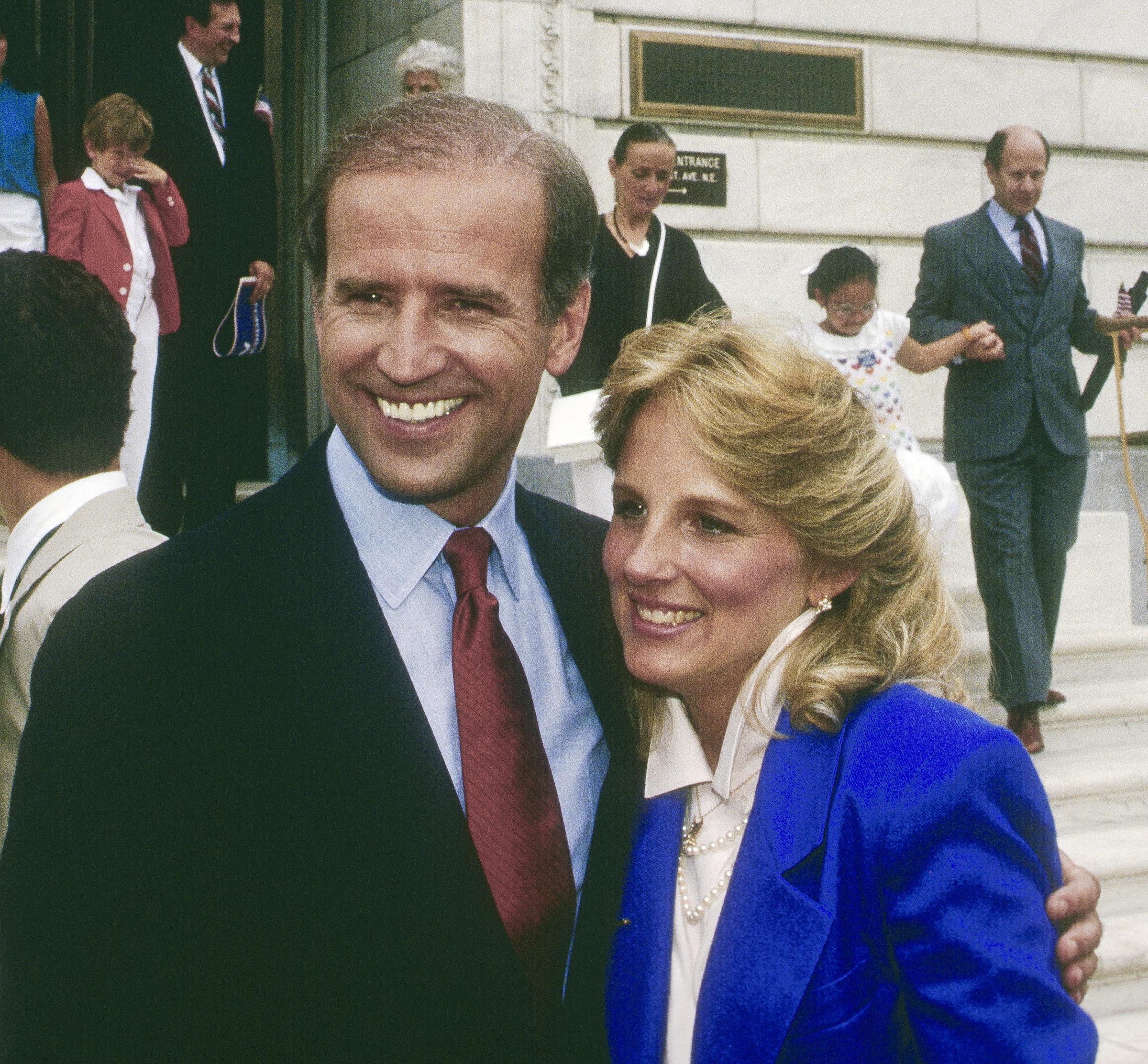 Senator Joe Biden after announcing his candidacy for president in Wilimington, Delaware, with his wife Dr. Jill Biden on June 1, 1987 | Source: Getty Images