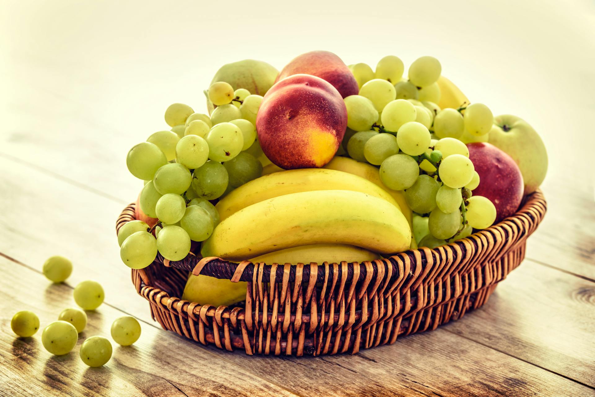 A basket of fruit | Source: Pexels