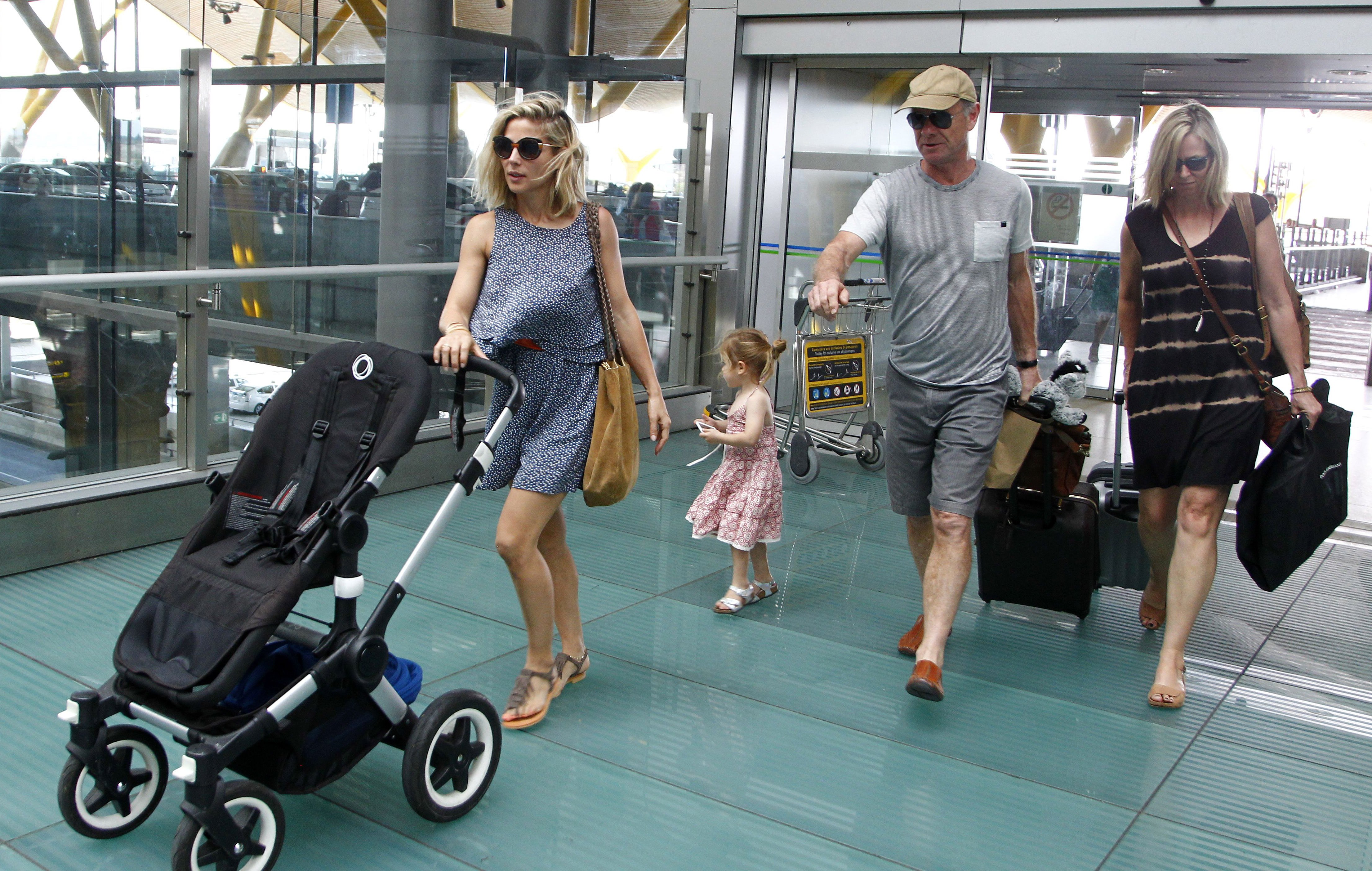  Elsa Pataky (L), her daughter Indian Rose Hemsworth, her father-in-law Craig Hemsworth and her mother-in-law Leonie Hemsworth (R) are seen on July 7, 2015, in Madrid, Spain. | Source: Getty Images