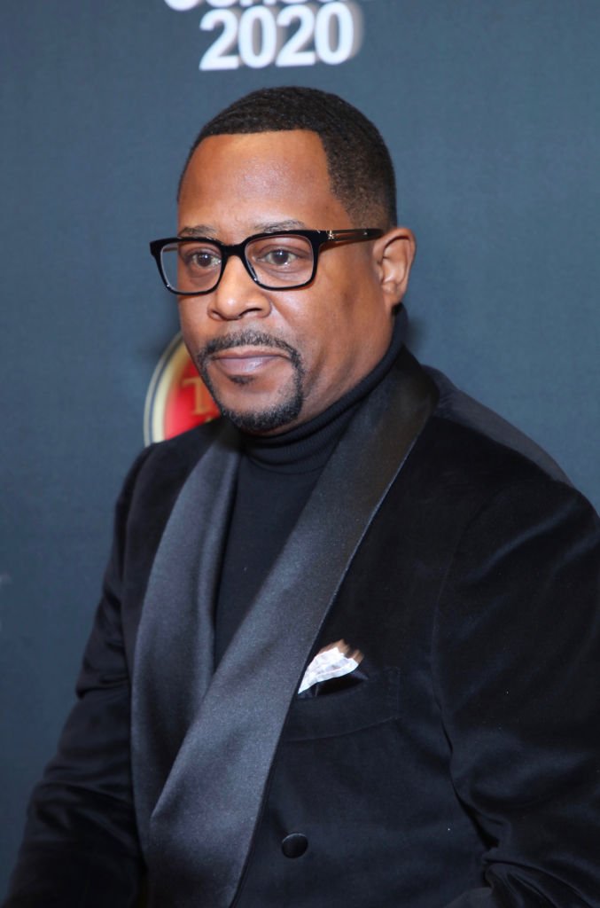 Martin Lawrence Steps out with His Three Beautiful Daughters & Fiancée ...