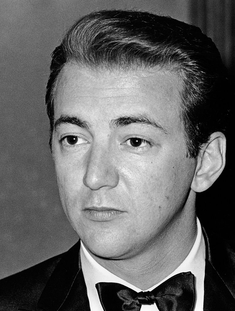 Bobby Darin at the premiere of "A Countess From Hong Kong" on March 15, 1967, in New York | Photo: Getty Images
