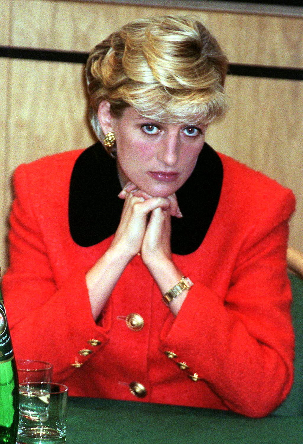 In 1996, Diana, former Princess of Wales, attended the 30th anniversary meeting of the International Federation of Anti-Leprosy Associations in London, where she delivered an address highlighting the urgent need for compassion and awareness. Wearing a bold red jacket with gold buttons and a solemn expression, she embodied her unwavering commitment to humanitarian causes.