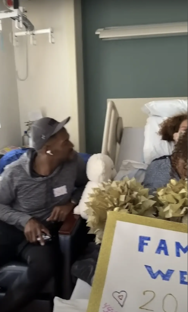 Michael, Isabella, and Sophia Strahan in the hospital, dated October 2023 | Source: YouTube/IsabellaStrahan