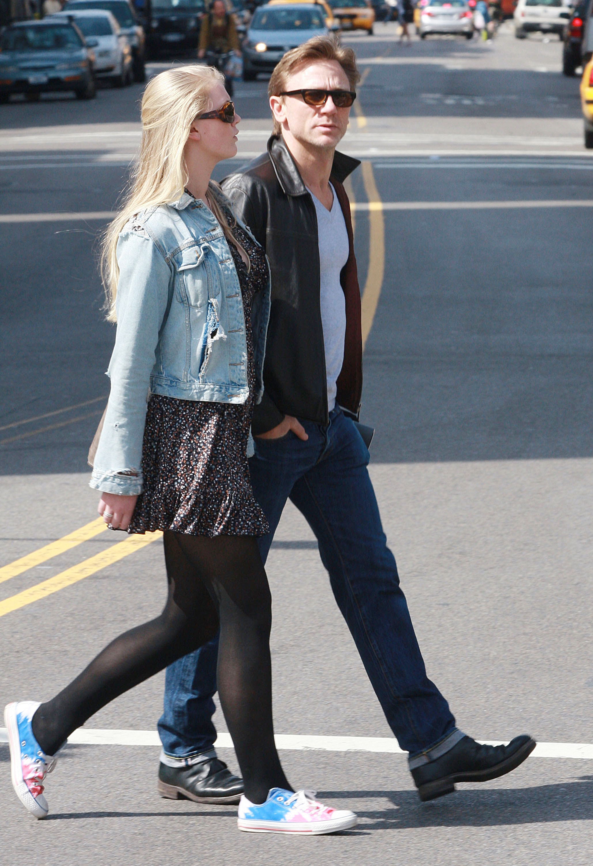 Daniel Craig and Ella Loudon photographed in the west village on April 3, 2010, in New York. | Source: Getty Images