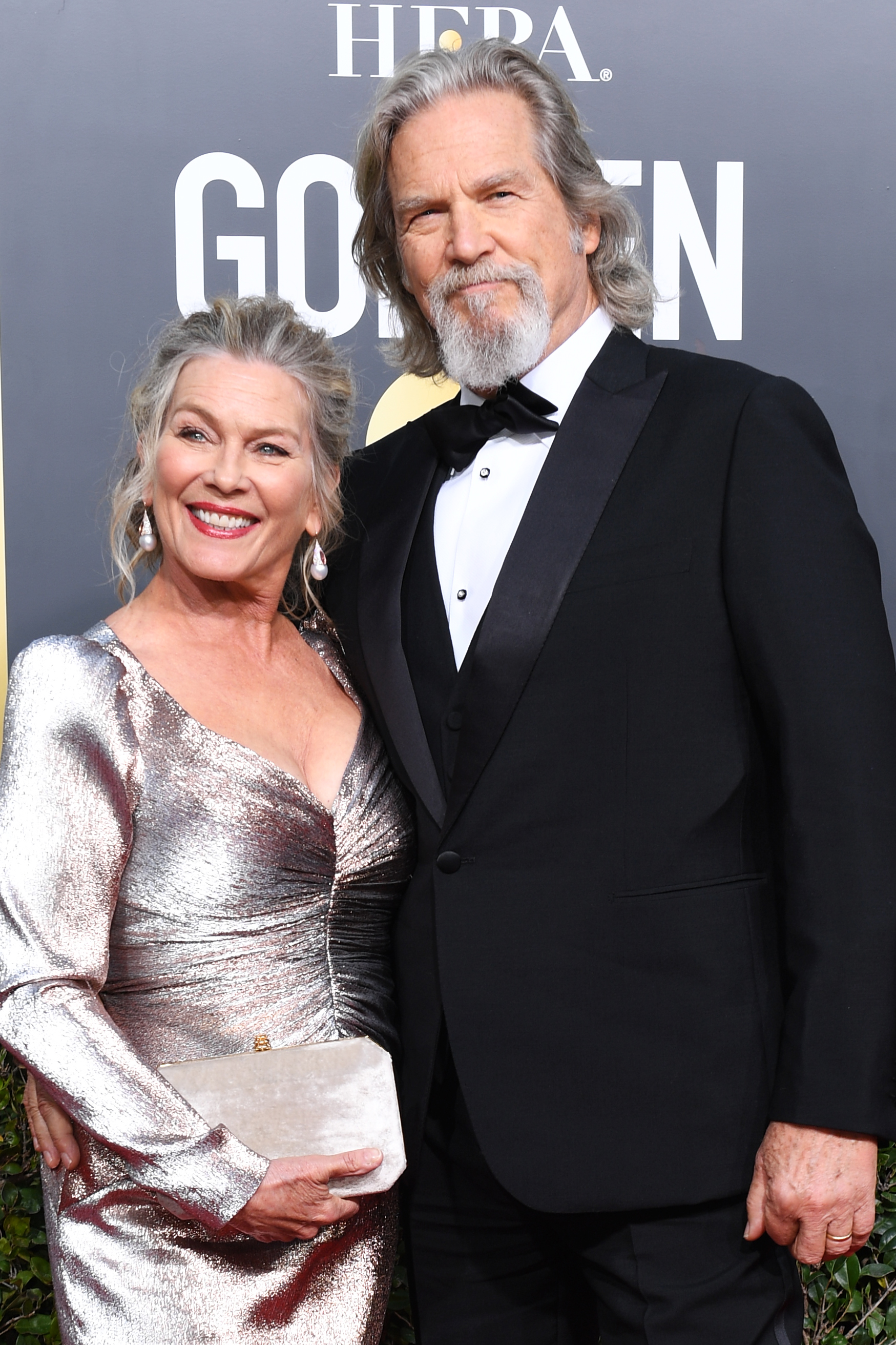 Susan and Jeff Bridges arrive for the 76th annual Golden Globe Awards in Beverly Hills, California, on January 6, 2019. | Source: Getty Images