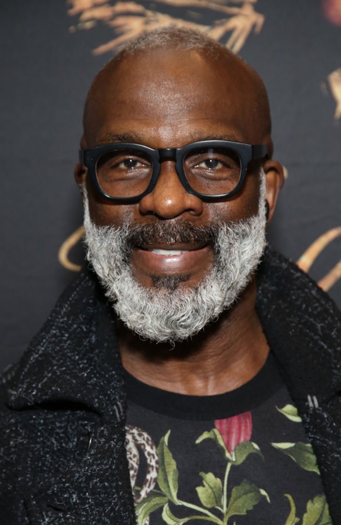 Bebe Winans Claims Mariah Carey Allegedly Snubbed Whitney Houston When They 1st Met At The Amas bebe winans claims mariah carey