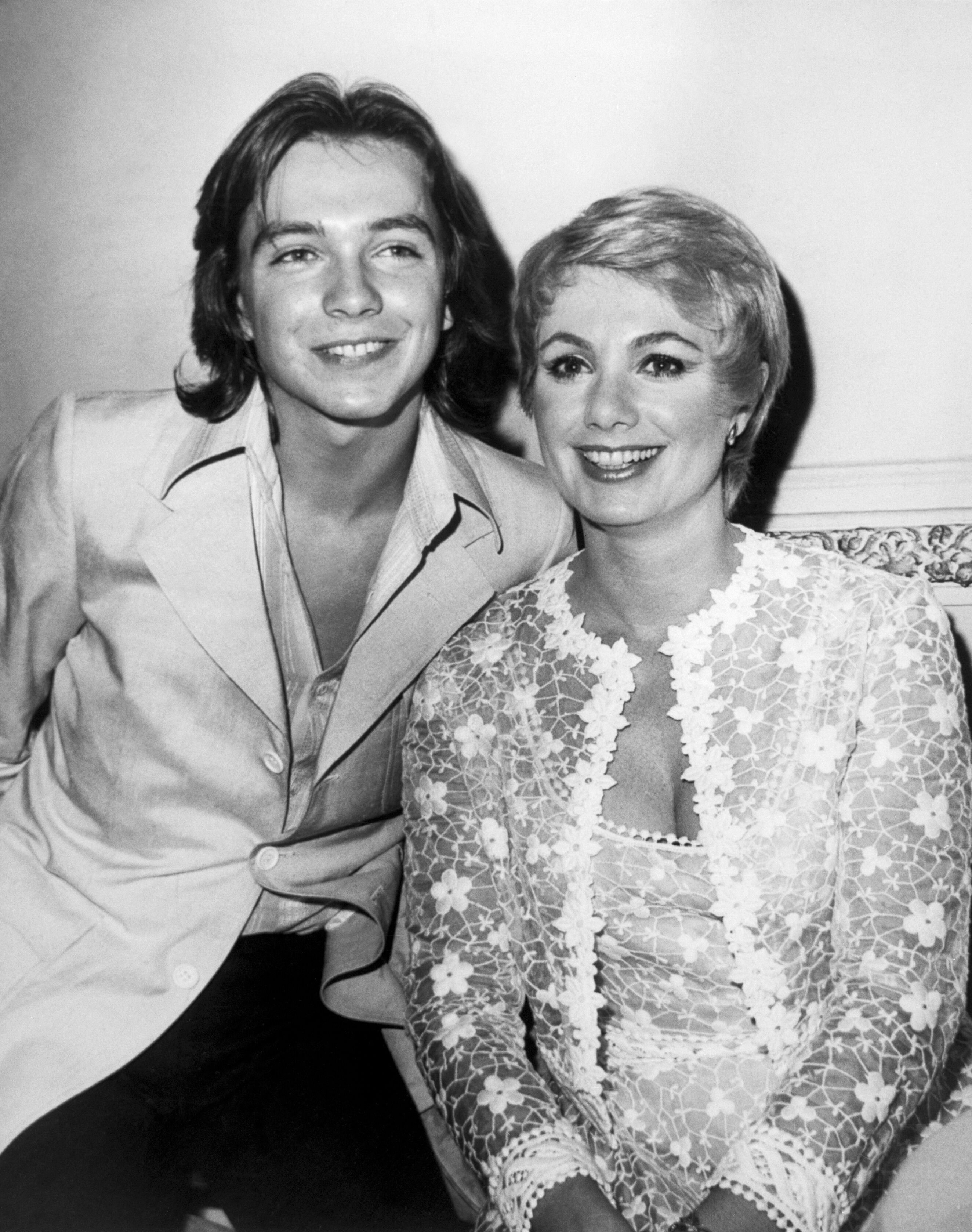 Shirley Jones and stepson David Cassidy, stars of "The Partridge Family"; Picture on September 23, 1970 | Photo: Getty Images