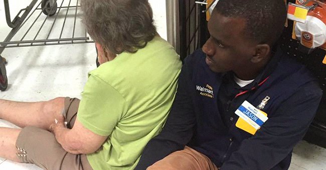 Walmart employee supports a customer who fainted | Source: facebook.com/lovewhatreallymatters