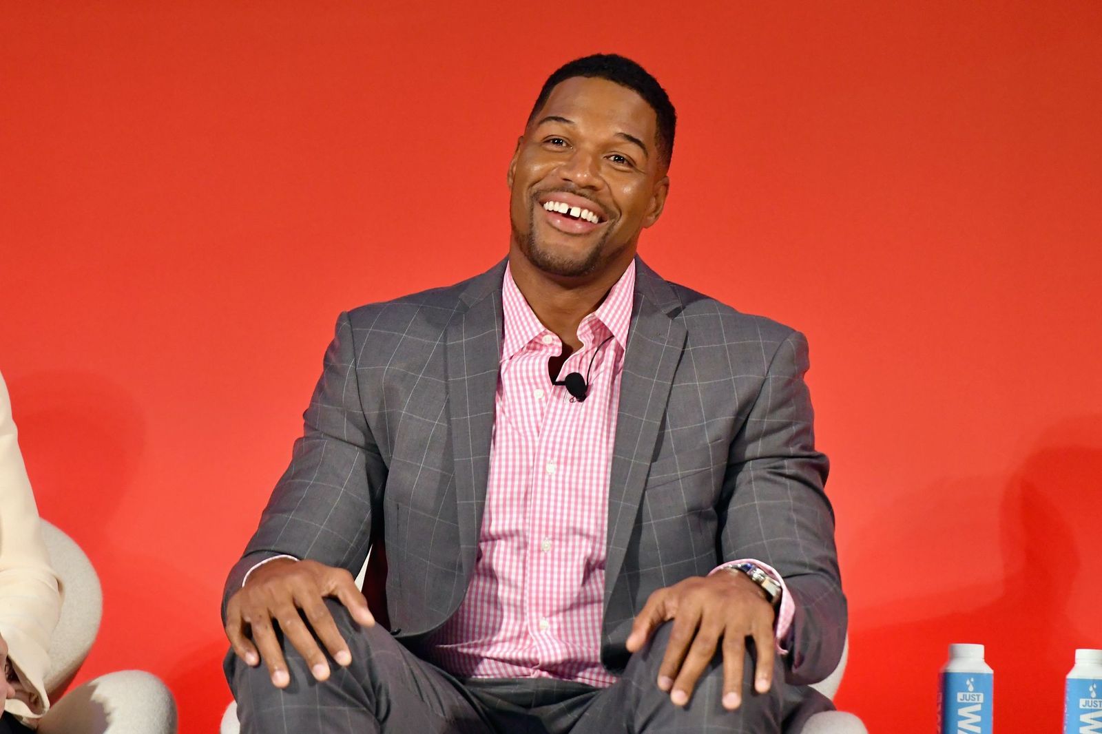 Legendary Super Bowl Champion & Emmy-nominated Fox NFL Sunday Analyst Michael Strahan speaks onstage at the Fox NFL Town Hall panel at The Town Hall during the  2016 Advertising Week in New York on September 28, 2016 in New York City. | Photo: Getty Images