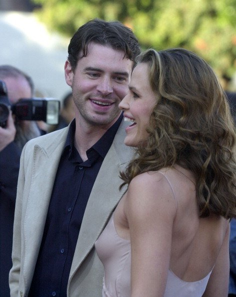 Jennifer Garner & Scott Foley lors de la première de Daredevil - au théâtre Mann Village à Westwood | Photo : Getty Images