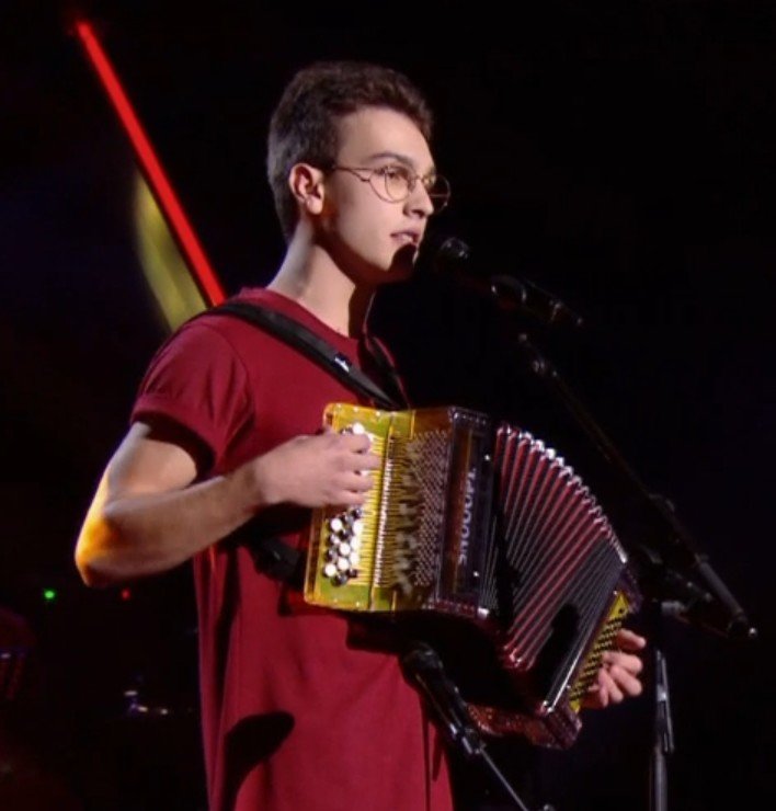 Pierre sur scène. l Source : TF1 Replay