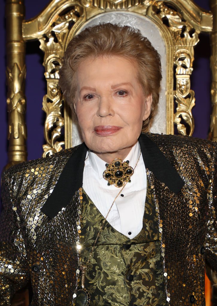 Walter Mercado en la inauguración de "Mucho, Mucho Amor: 50 años de Walter Mercado" en el Museo HistoryMiami el 1 de agosto de 2019 en Miami, Florida. | Foto: Getty Images Walter Mercado en la inauguración de "Mucho, Mucho Amor: 50 años de Walter Mercado" en el Museo HistoryMiami el 1 de agosto de 2019 en Miami, Florida. | Foto: Getty Images