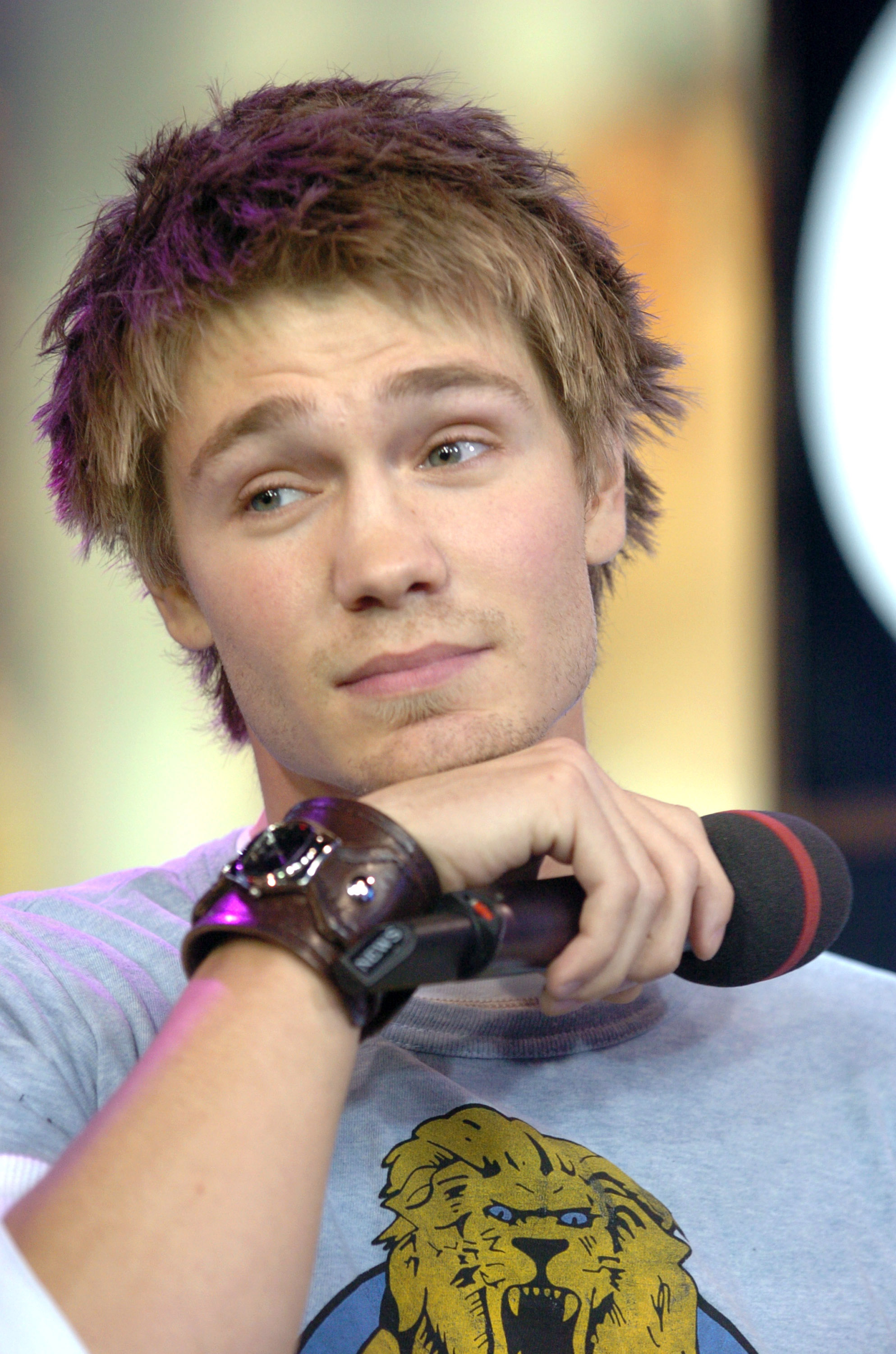 Chad Michael Murray during Spankin' New Breakout Stars Week on MTV's "TRL" on January 16, 2004, in New York City | Source: Getty Images