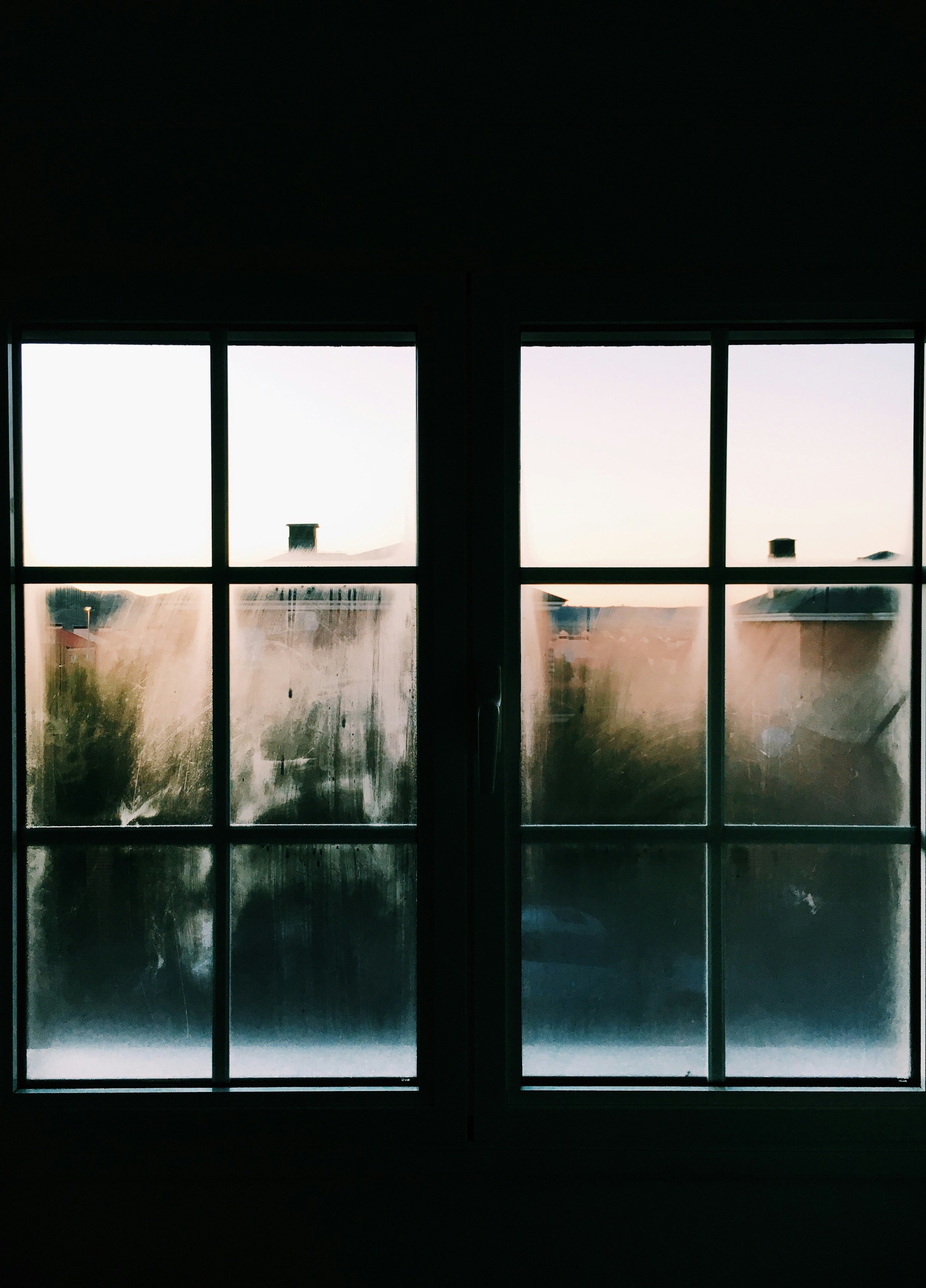 Close-up of window in a room | Source: Unsplash