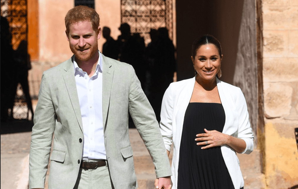 Image source: Twitter/PageSix Image source: Twitter/PageSix