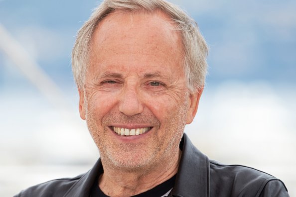 Fabrice Luchini assiste à la photocall de "Slack Bay (Ma Loute)" lors du 69ème Festival de Cannes au Palais des Festivals le 13 mai 2016 à Cannes, France. | Photo : Getty Images