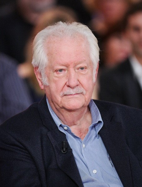 Pierre Bellemare assiste à l'émission de télévision Vivement Dimanche le 2 novembre 2011 à Paris, France. | Photo : Getty Images