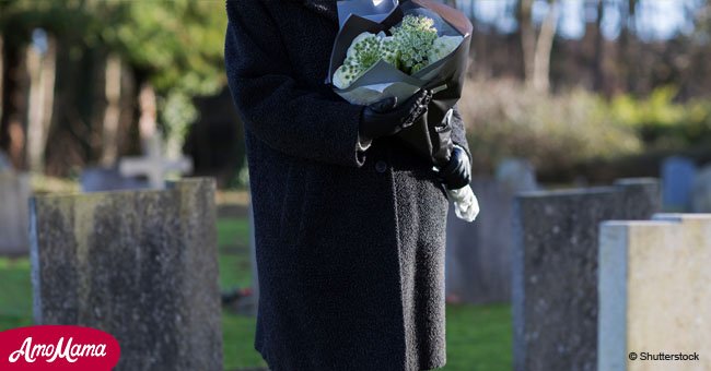 Woman visits mom's grave to discover the headstone is missing