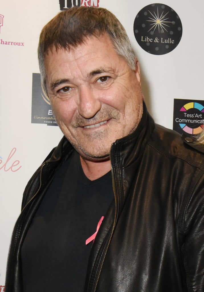 Jean-Marie Bigard assiste à la vente aux enchères «souffle de violette» dans le cadre de «octobre rose» le 16 octobre 2017 à Paris. | Photo : Getty Images