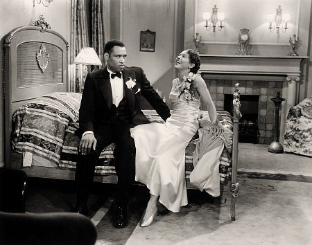 Fredi Washington and Paul Robeson in the 1933 film, "Emperor Jones" | Source: Wikimedia Commons/ Public Domain