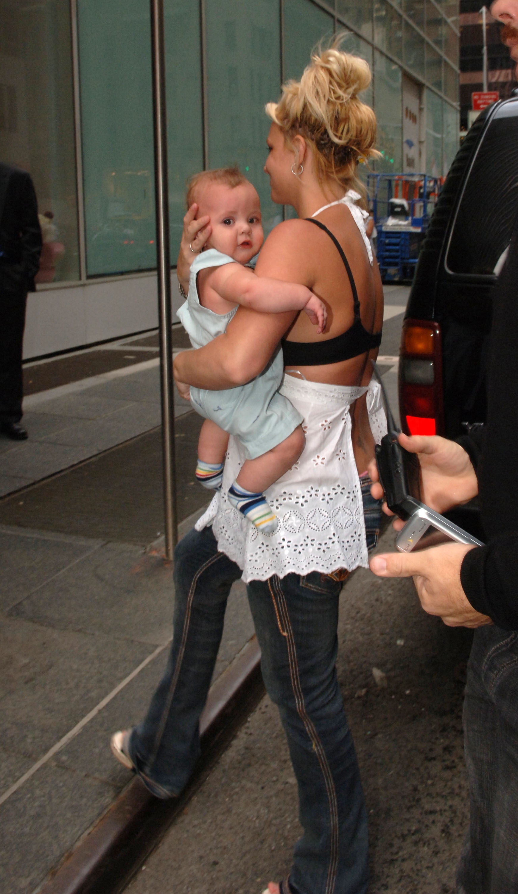 Britney Spears with Sean Preston on May 18, 2006. | Source: Getty Images