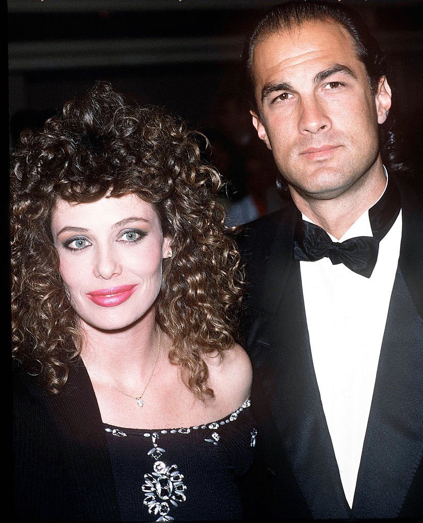 Kelly LeBrock and Steven Seagal at the 16th Annual American Film Institute Lifetime Achievement Awards Honoring Jack Lemmon on March 10, 1988, in Beverly Hills, California | Photo: Kypros/Getty Images