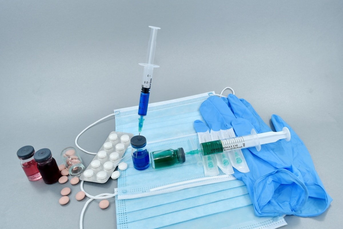Mascarillas, guantes, medicinas y variedad de insumos médicos. | Foto: Pixnio Mascarillas, guantes, medicinas y variedad de insumos médicos. | Foto: Pixnio
