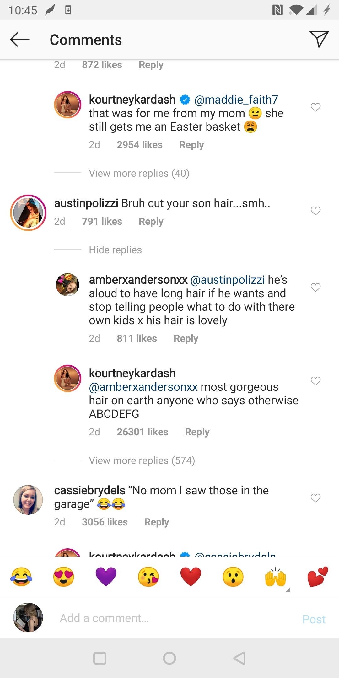 Kourtney Kardashian responds to a troll about cutting her son's hair on April 13, 2020 | Photo: Instagram/kourtneykardash