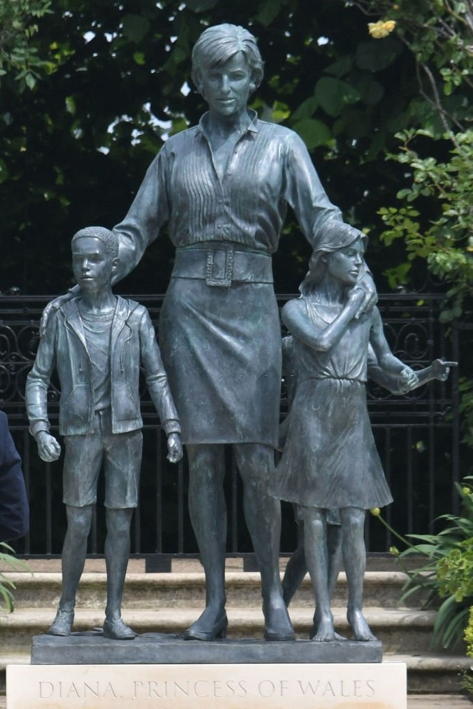 Statue en l’honneur de Lady Diana. | Photo : Getty Images