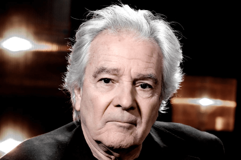 PARIS, FRANCE - 26 JANVIER 2017 : L'acteur Pierre Arditi lors d'une séance de portrait à Paris, France, le 26 janvier 2017. | Photo : Getty Images