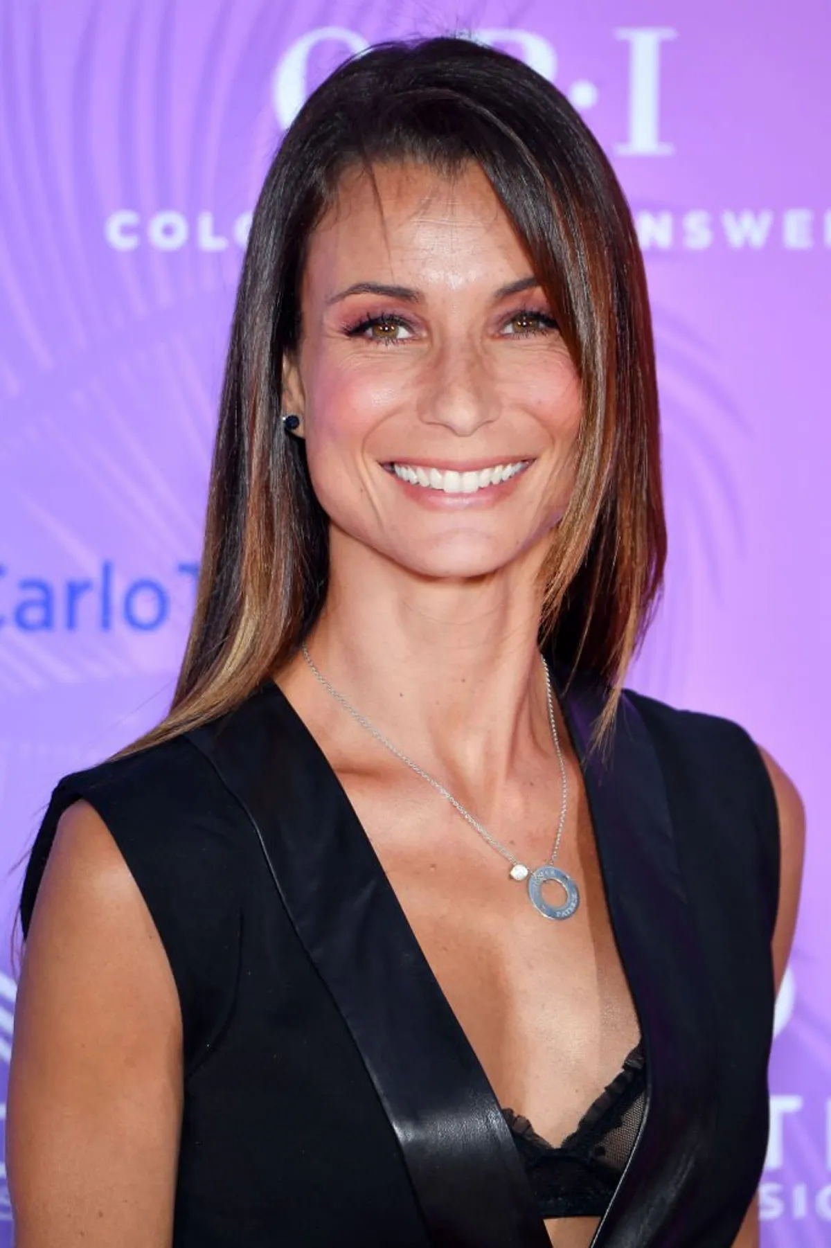Jennifer Lauret assiste à la Photocall de "Camping Paradis" au Grimaldi Forum le 11 juin 2012 à Monte-Carlo, Monaco. | Photo : Getty Images