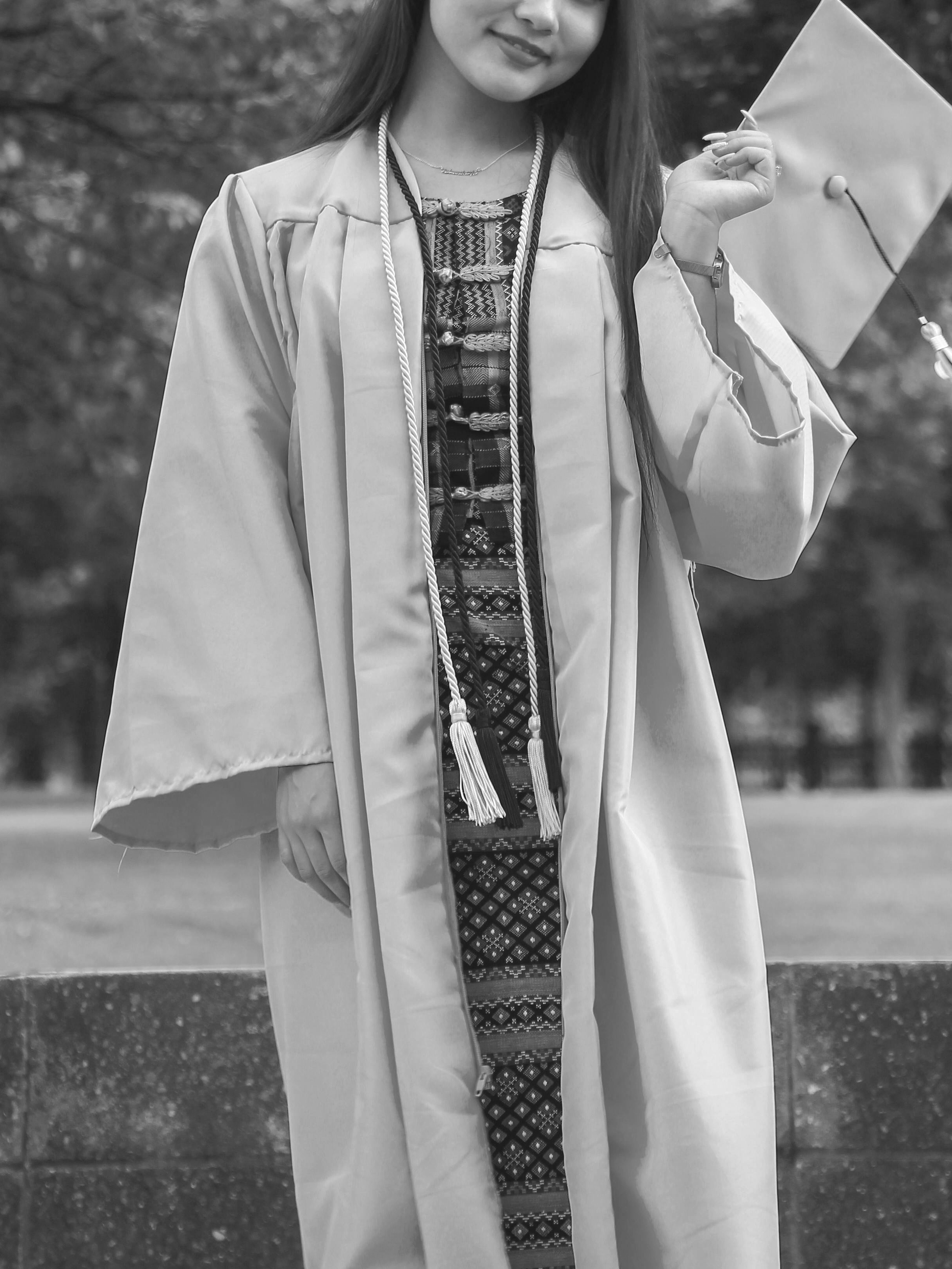 Julia alone on her graduation day | Source: Pexels