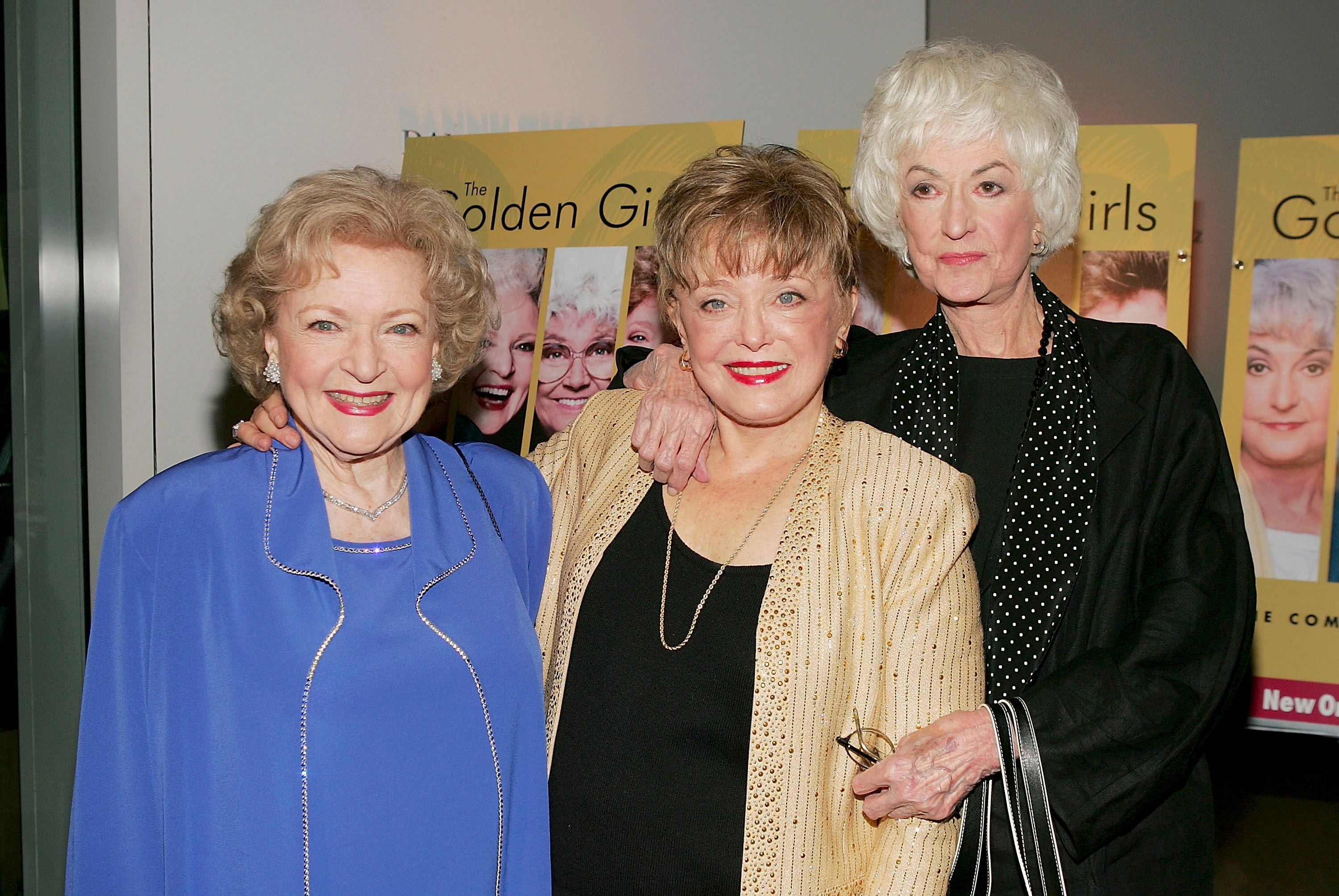 Betty White, Rue McClanahan and Bea Arthur at the DVD release party for "The Golden Girls" in 2004 | Photo: Getty Images