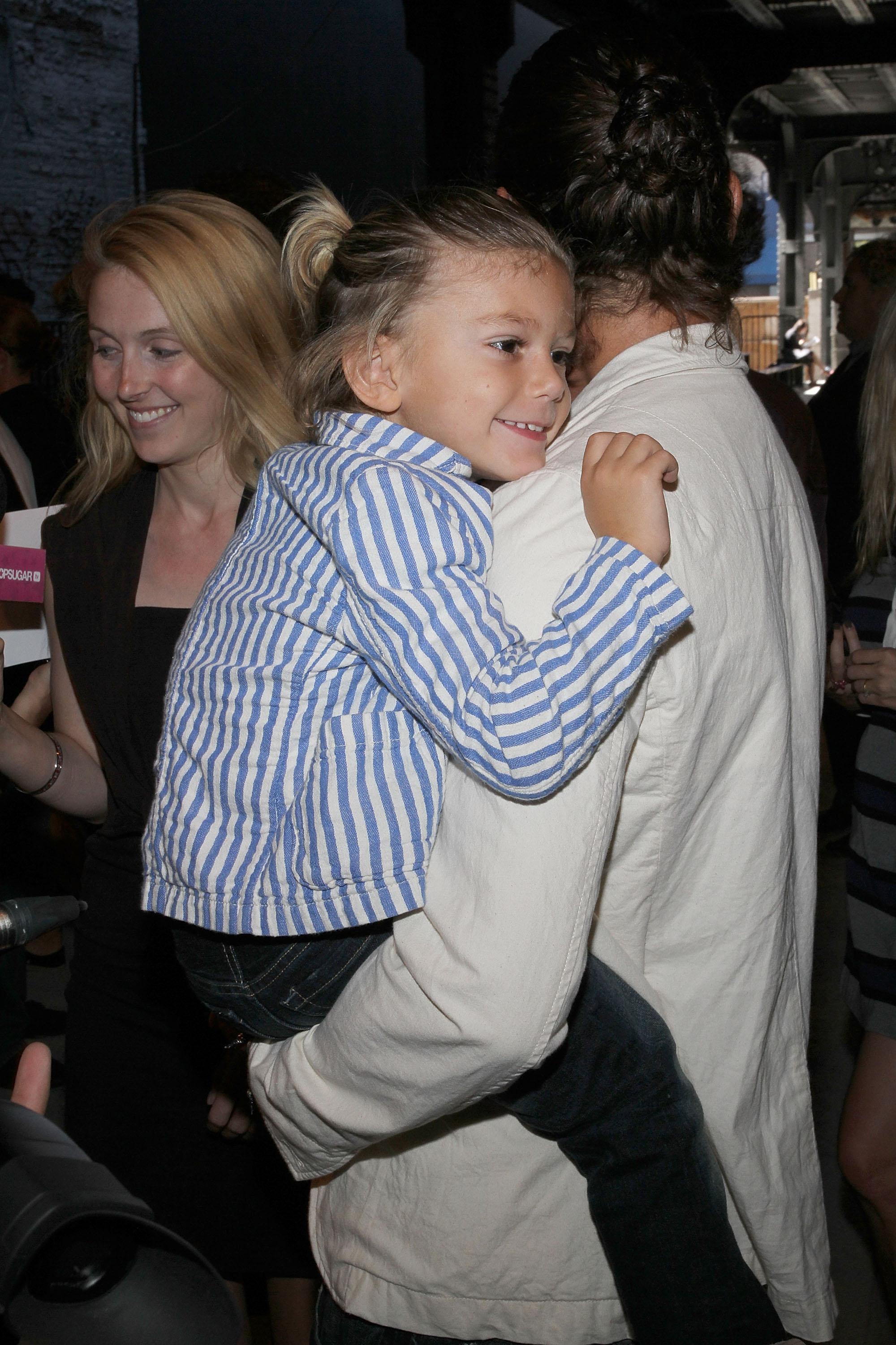 Gavin Rossdale and son Kingston fashion show during Mercedes-Benz Fashion Week at on September 11, 2010 in New York City | Source: Getty Images