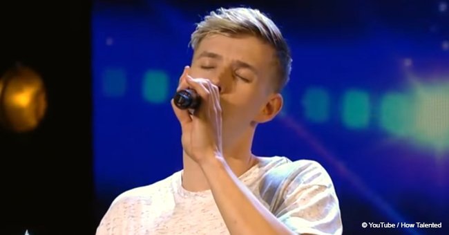 Nervous man stuns judges with powerful voice