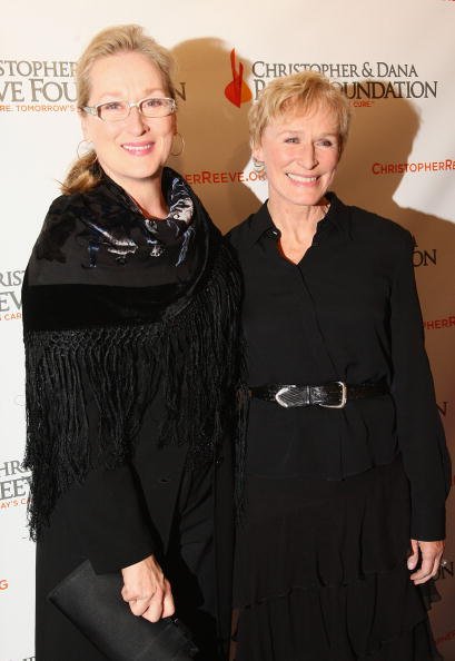 Meryl Streep and Glenn Close at Marriott Marquis on November 10, 2008 in New York City. | Photo: Getty Images