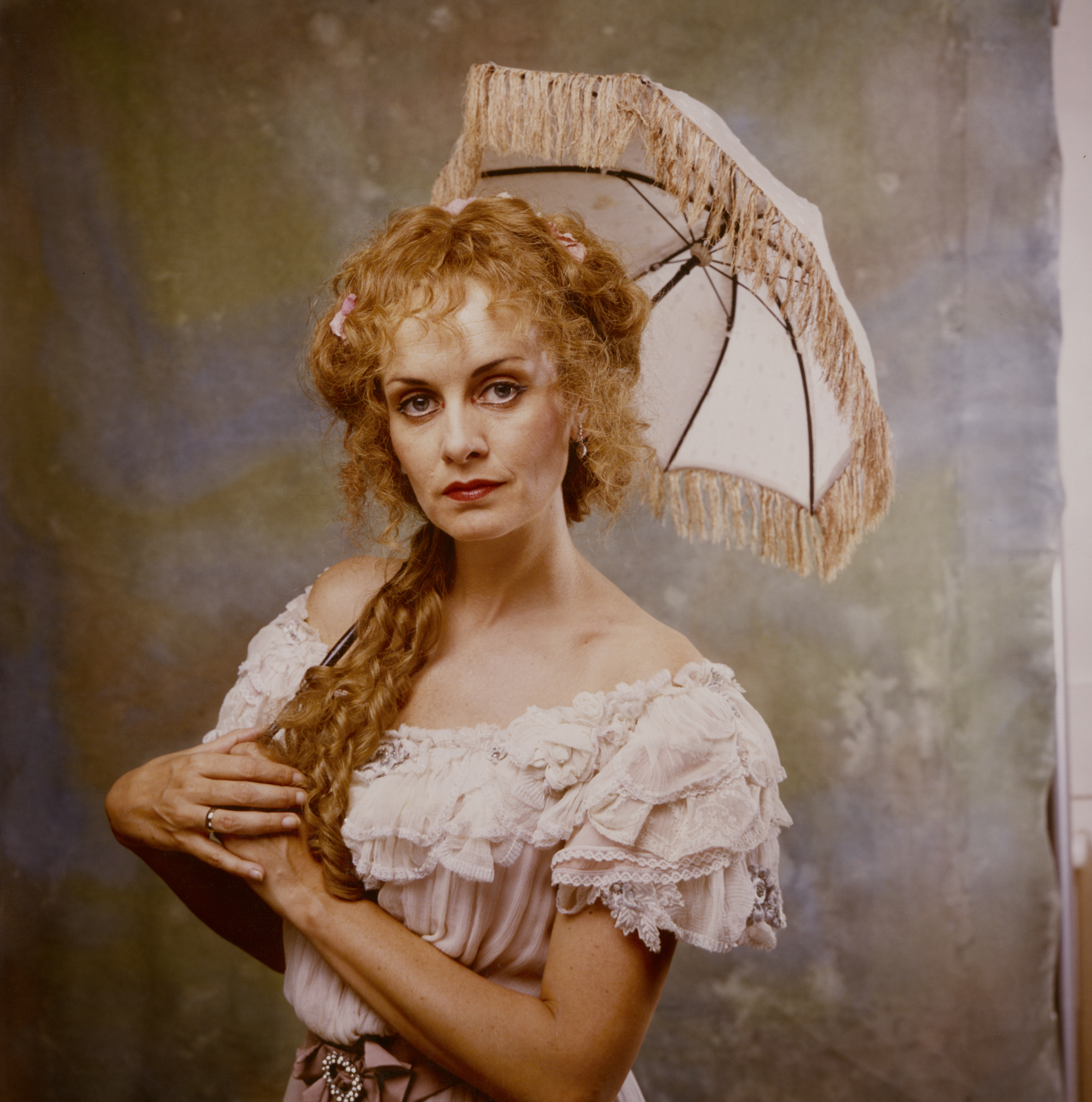 The model in a costume as Hannah Chaplin for "Young Charlie Chaplin," in London in September 1988. | Source: Getty Images