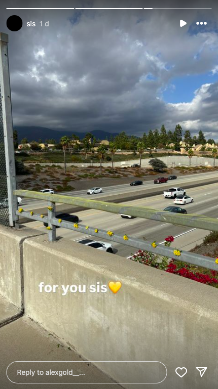 A photo of a bridge railing adorned with little flowers for Emily Gold shared by Alex Gold, posted on September 16, 2024 | Source: Instagram/alexgold_