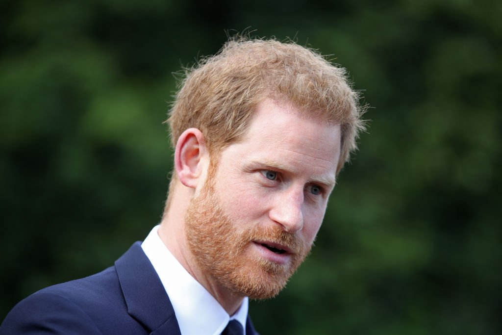 Le prince Harry, duc de Sussex, assiste à une garden party pour célébrer le 70e anniversaire du Commonwealth à Marlborough House | Photo : Getty Images Le prince Harry, duc de Sussex, assiste à une garden party pour célébrer le 70e anniversaire du Commonwealth à Marlborough House | Photo : Getty Images