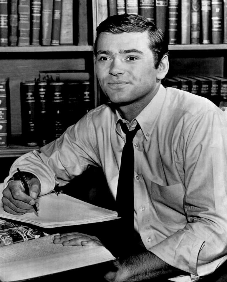 Photo of Pete Duel from the short-lived television show "Gidget" circa 1966 | Source: Wikimedia Commons, Public Domain