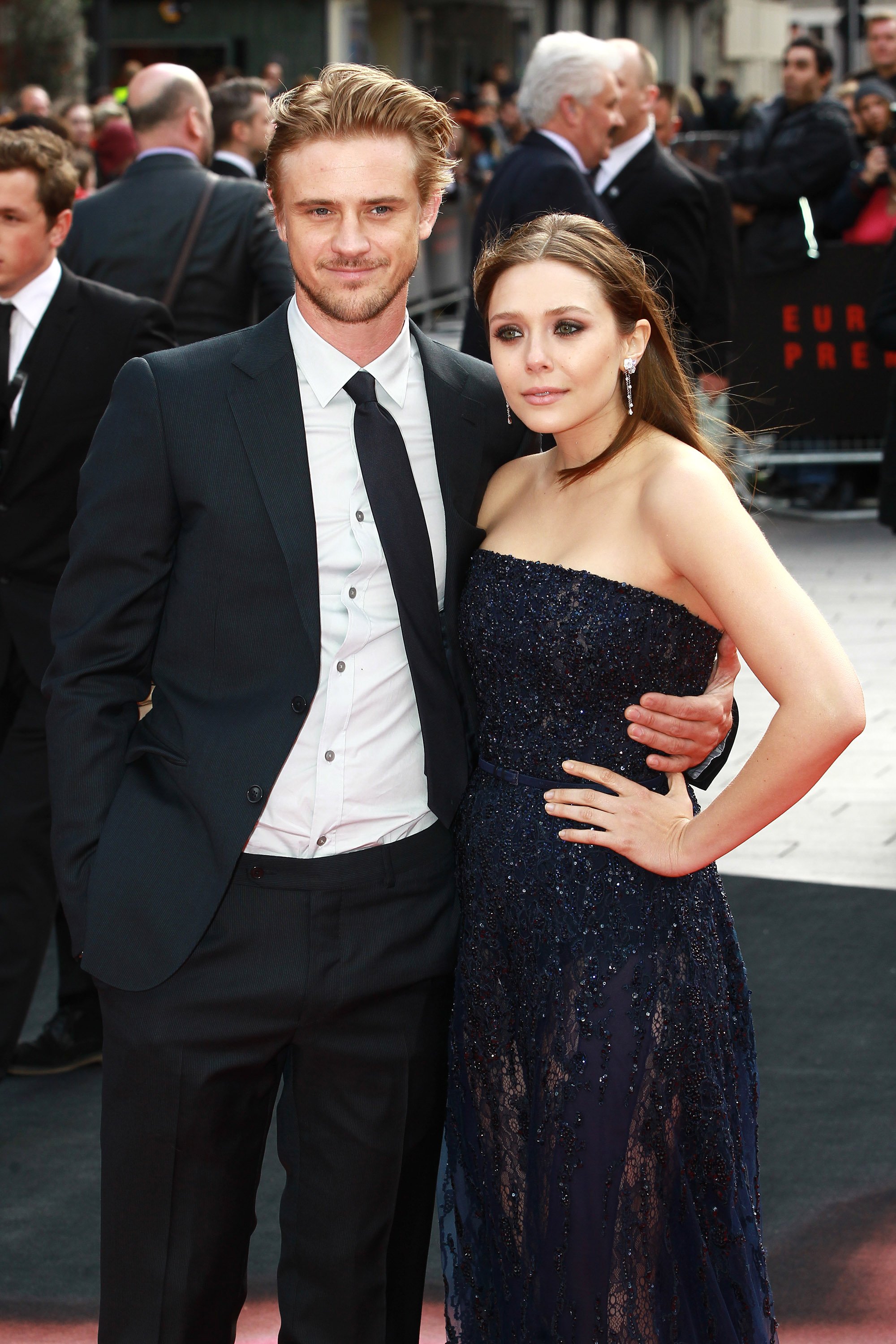 elizabeth-olsen-s-dating-history-including-her-husband-robbie-arnett