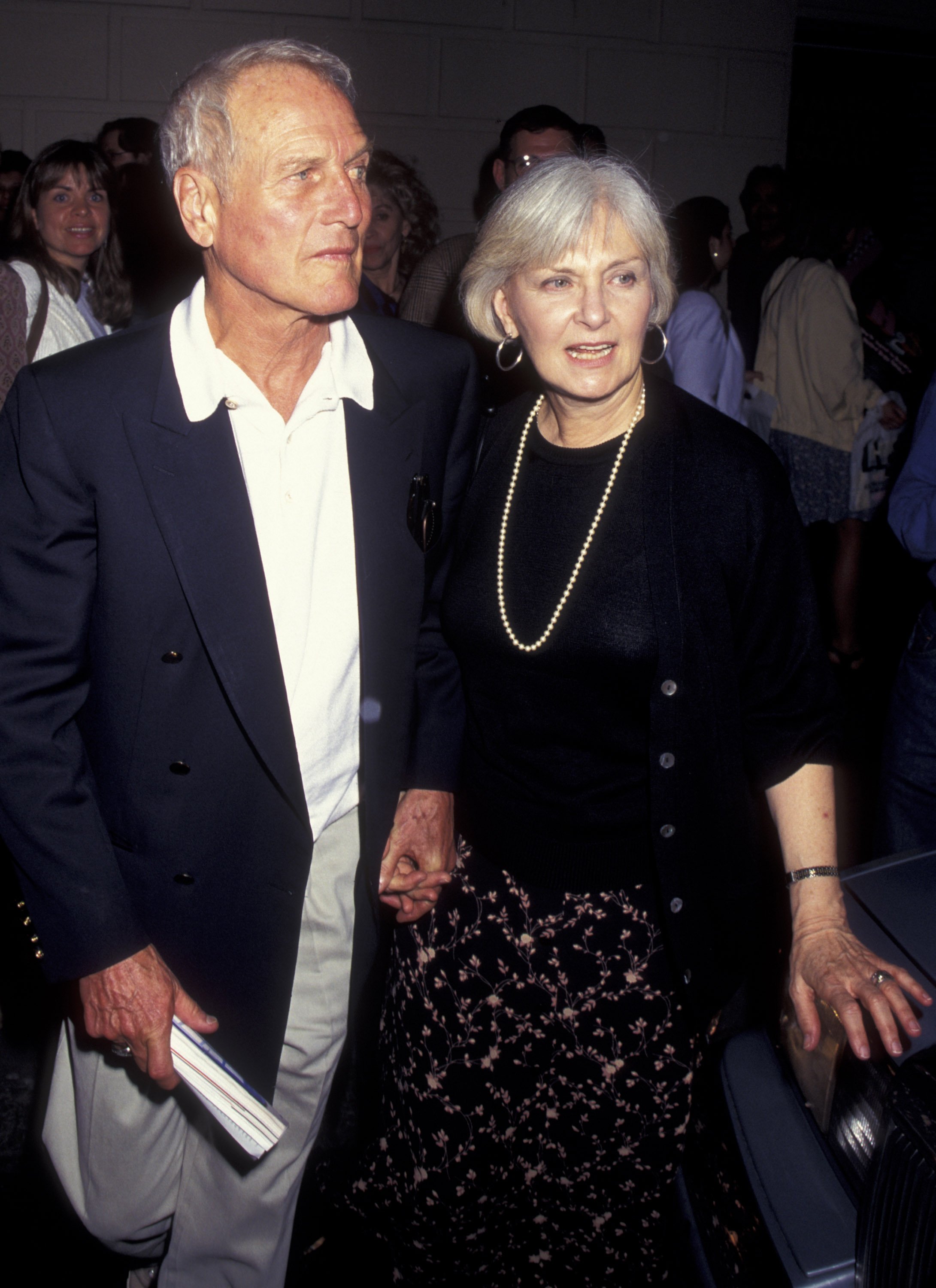 Paul Newman and Joanne Woodward attend the performance of "How To Succeed In Business Without Really Trying" at the Richard Rogers Theater on June 13, 1995, in New York City. | Source: Getty Images