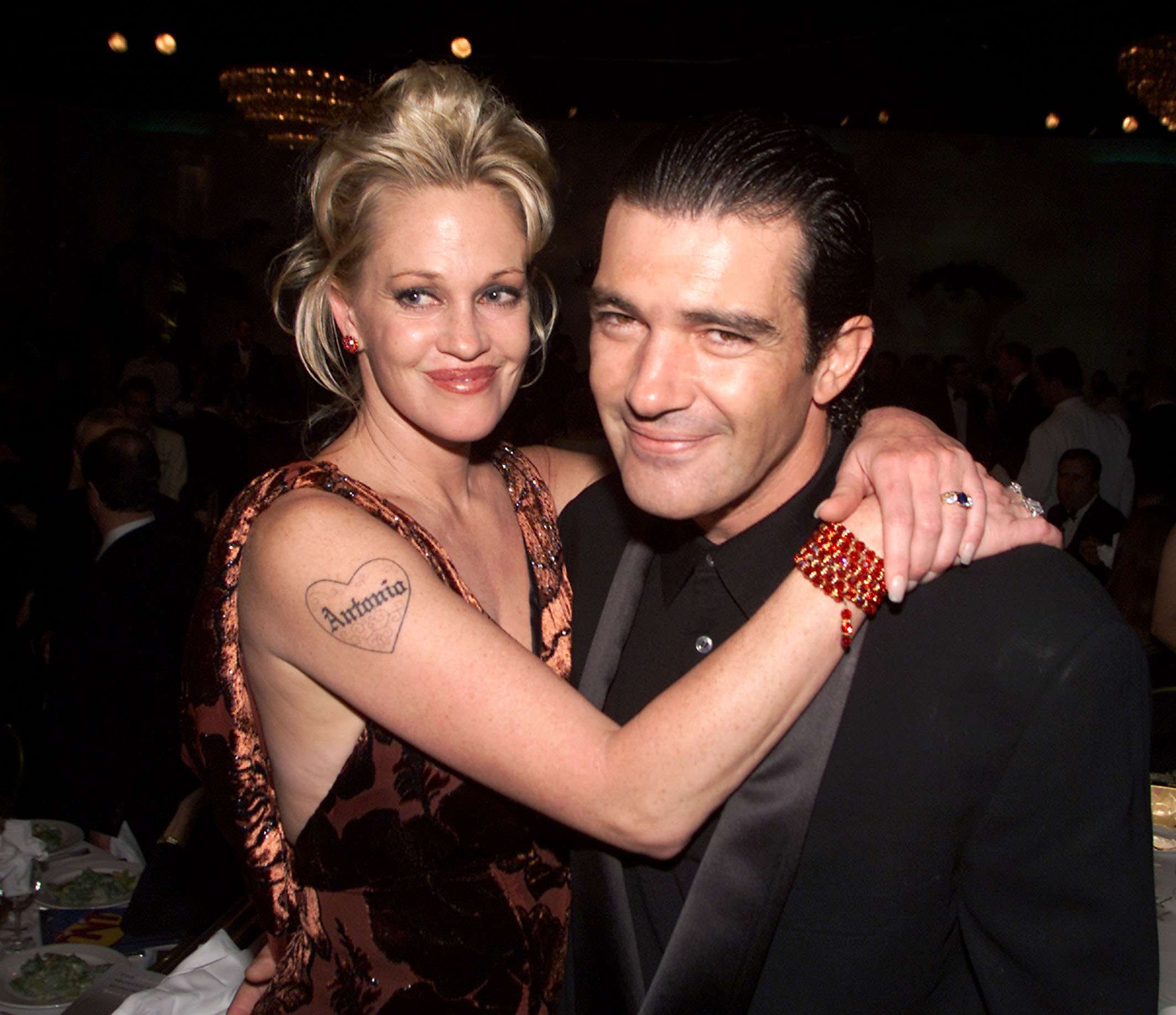 Melanie Griffith and Antonio Banderas at 'Hollywood Salutes Bruce Willis: An American Cinematheque Tribute' at the Beverly Hilton Hotel, Beverly Hills, on September 23, 2000. | Source: Getty Images